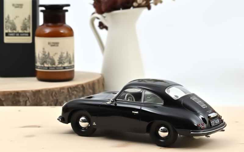 Porsche 356 Coupé | 1:18 Modellauto 1952 in Schwarz als 1:18 von Norev Automodelle