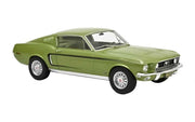 Ford Mustang Fastback GT von 1968 in Metallic Grün als 1:12 Modellauto von Norev