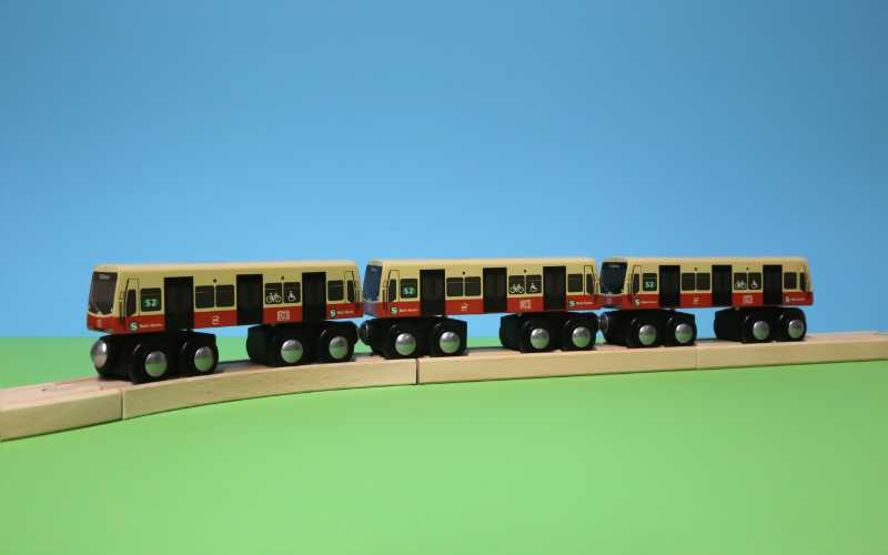 Holzeisenbahn Berliner SBahn S2 | Spielzeug Holzubahn 3er Set